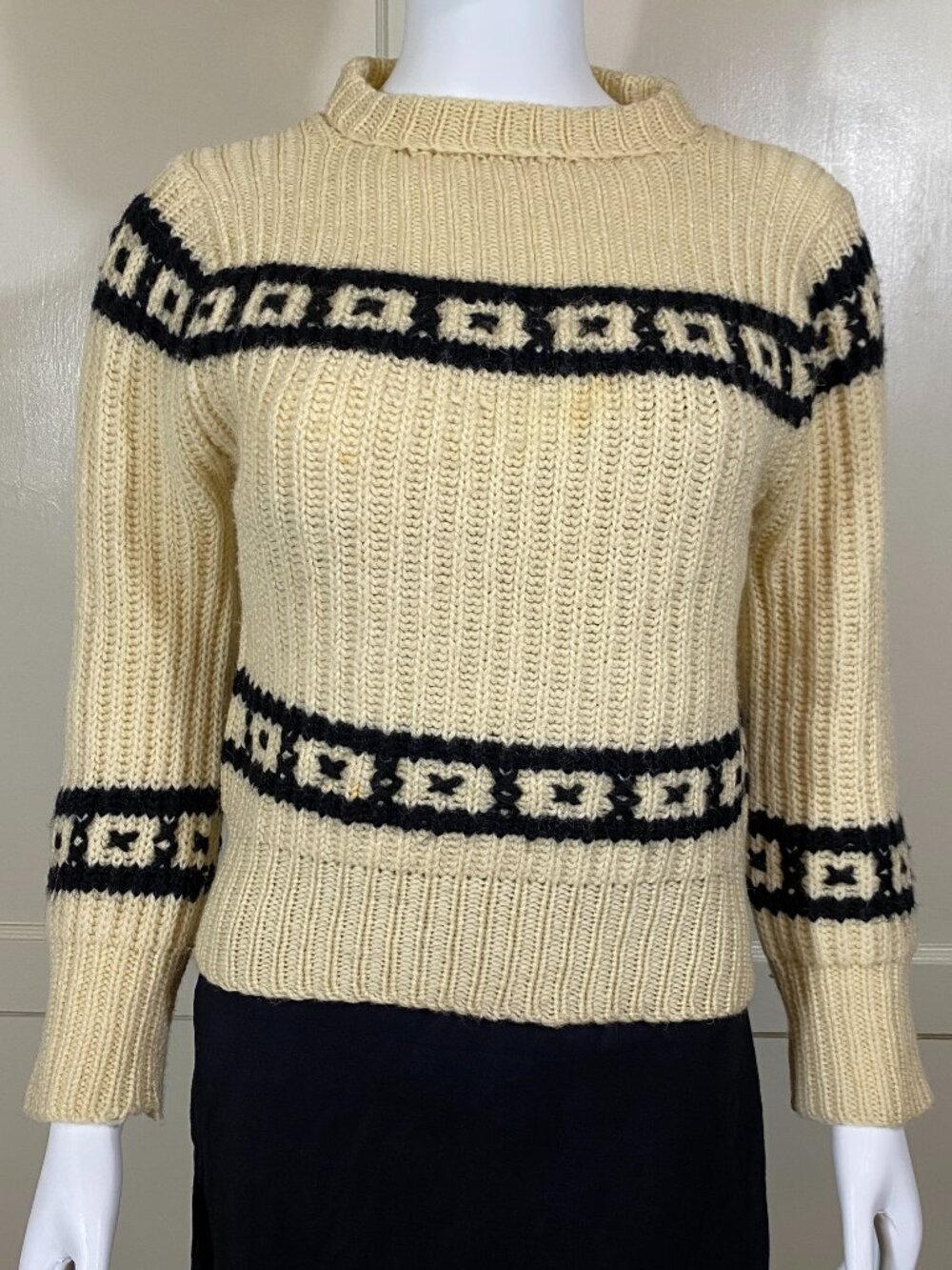 VINTAGE Kingstone Sportknit NYC 1940-1960 Chunky Knit 100% Wool Sweater, Small